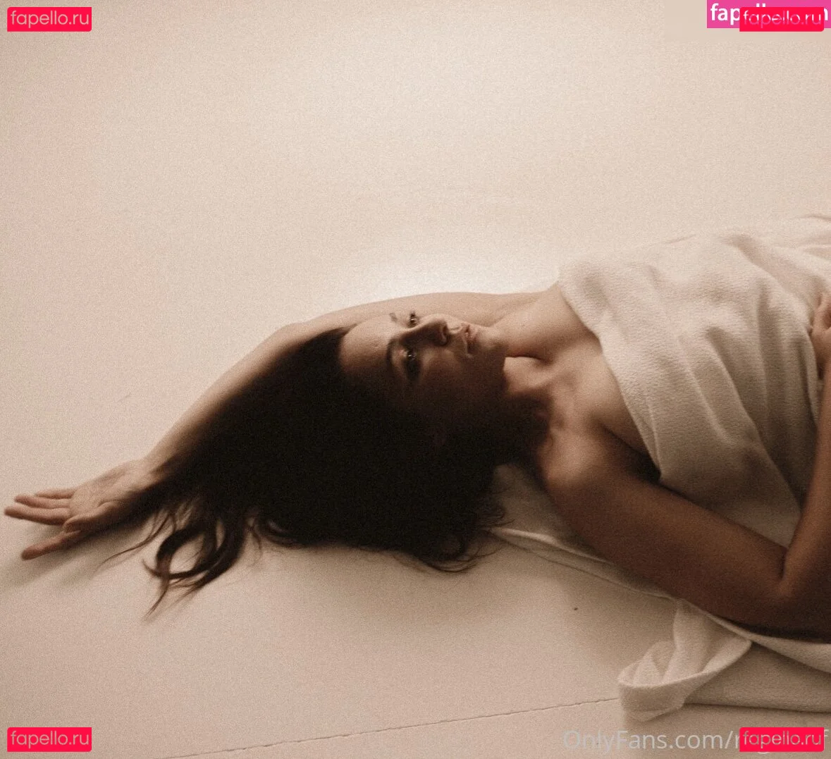 Regina Hixt Onlyfans Photo Gallery 