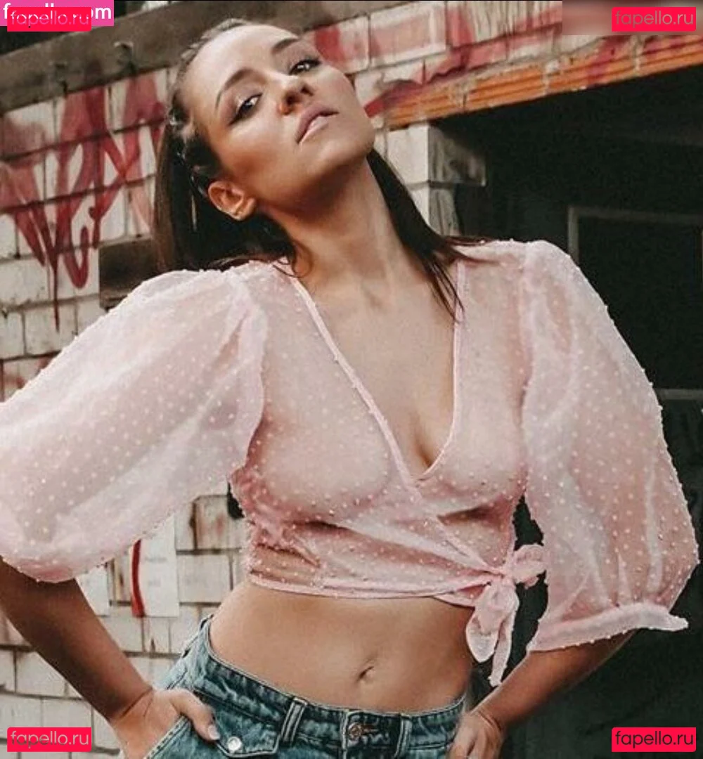 Regina Hixt Onlyfans Photo Gallery 