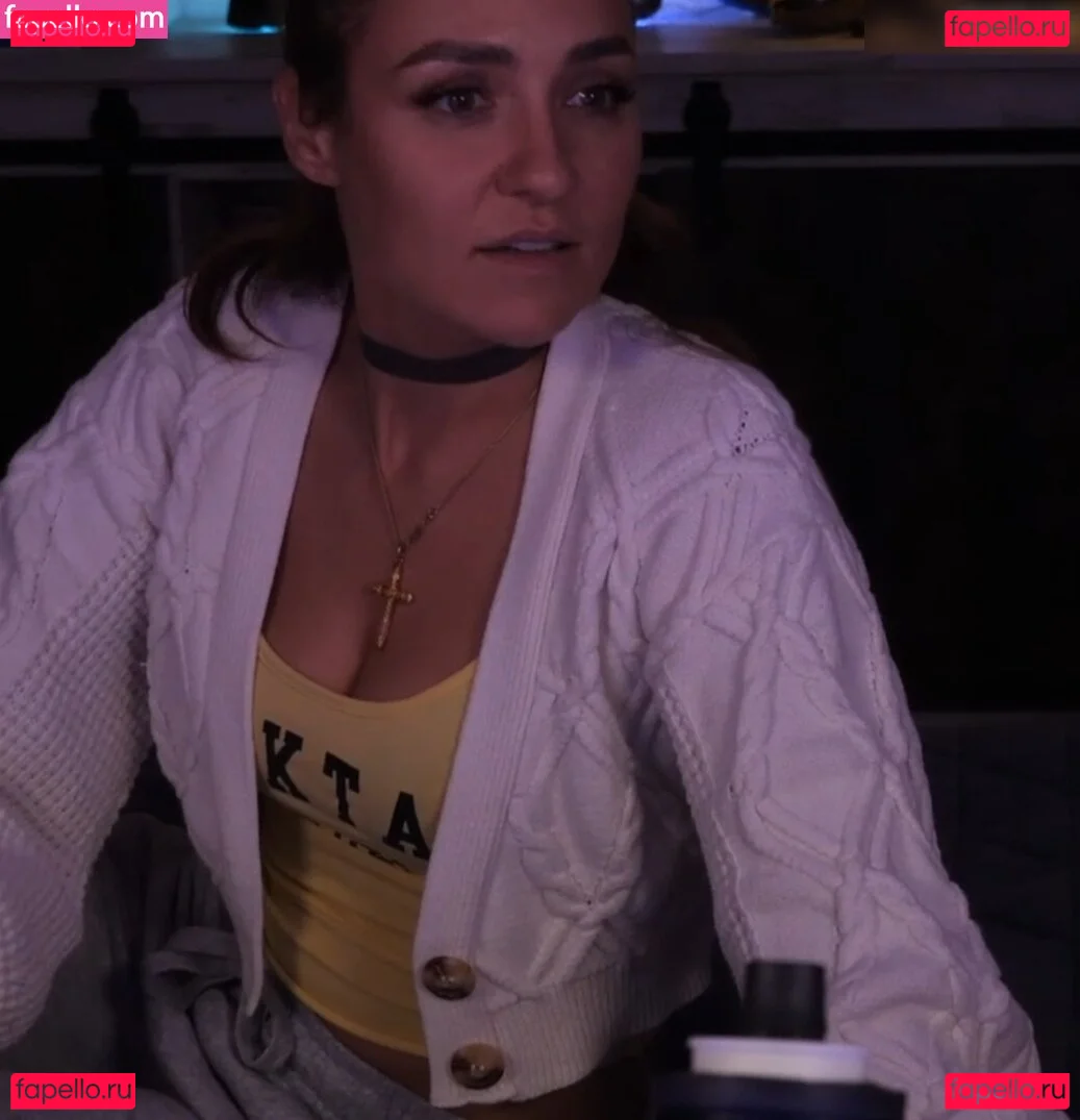 Regina Hixt Onlyfans Photo Gallery 