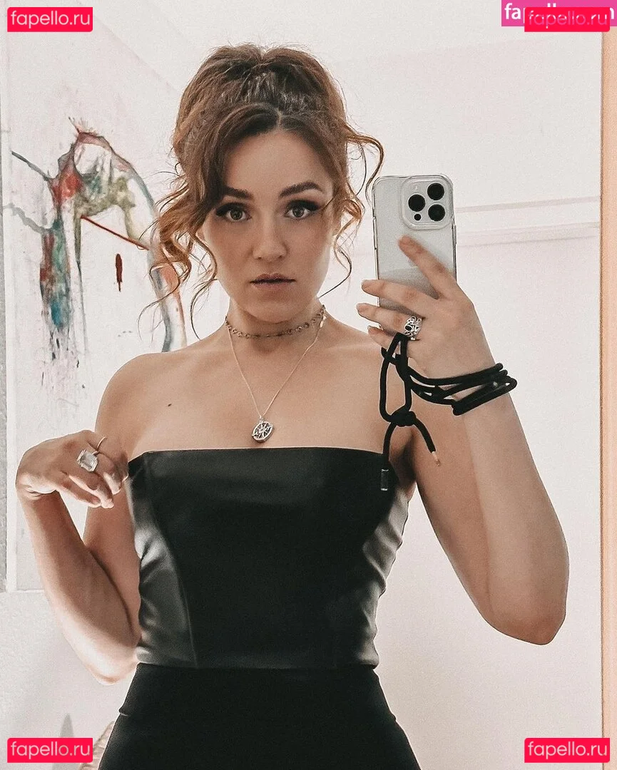 Regina Hixt Onlyfans Photo Gallery 