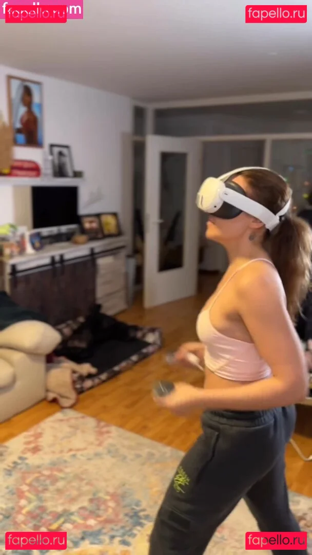 Regina Hixt Onlyfans Photo Gallery 