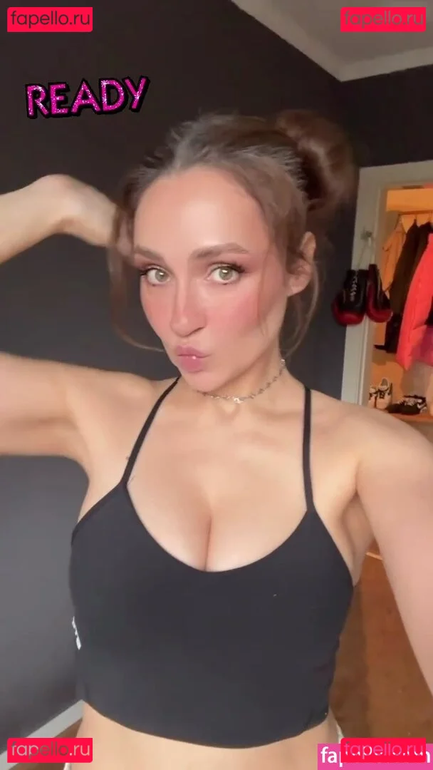 Regina Hixt Onlyfans Photo Gallery 