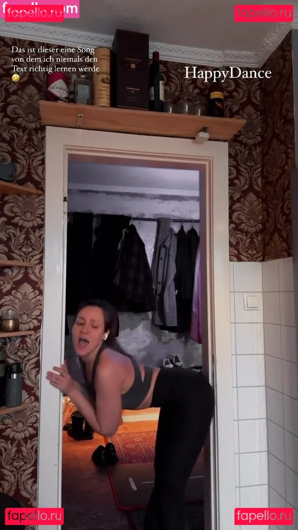 Regina Hixt Onlyfans Photo Gallery 