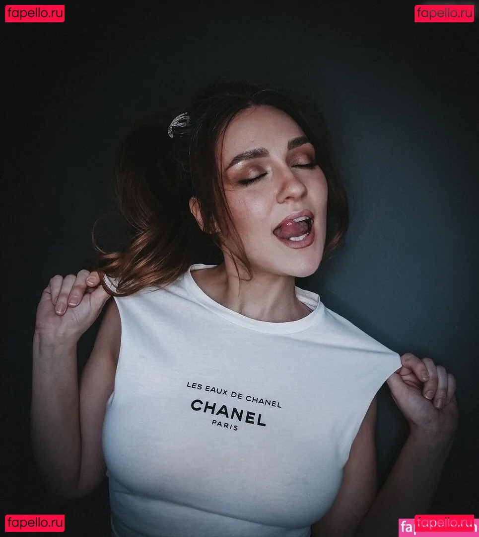 Regina Hixt Onlyfans Photo Gallery 