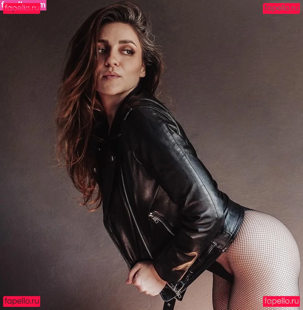 Regina Hixt Onlyfans Photo Gallery 