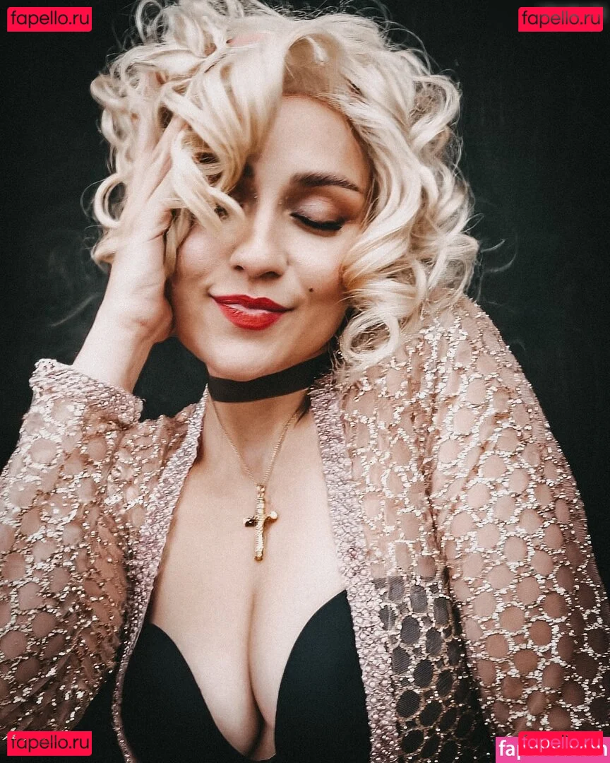 Regina Hixt Onlyfans Photo Gallery 