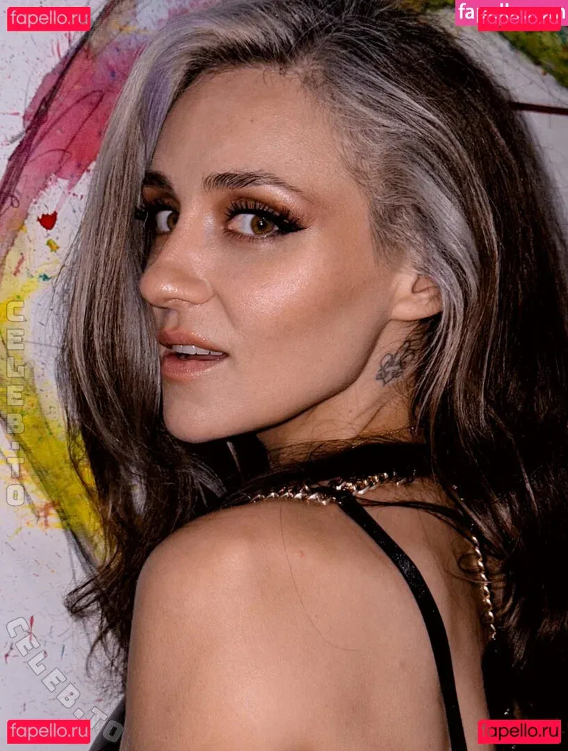 Regina Hixt Onlyfans Photo Gallery 