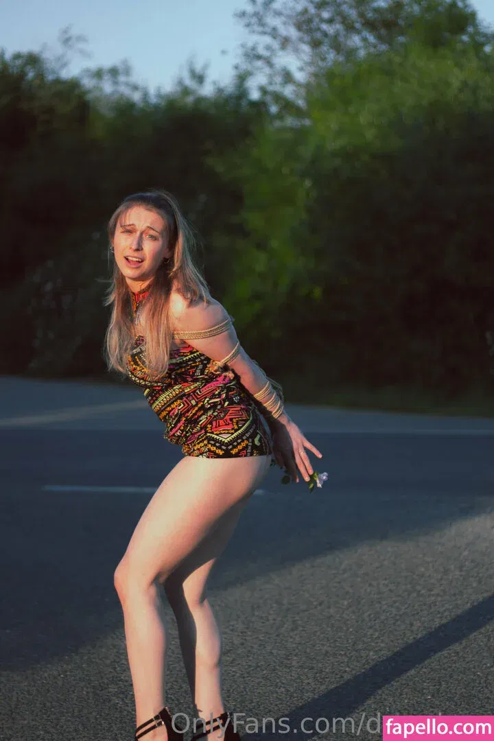 dewvixen Onlyfans Photo Gallery 