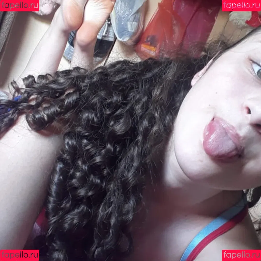 Friend's Pretty Feet Onlyfans Photo Gallery 