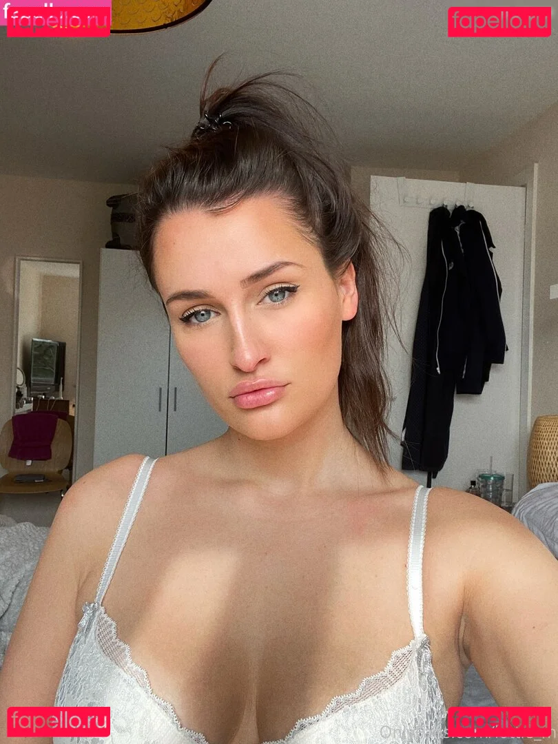 lottie_m aka charlottemx Onlyfans Photo Gallery 