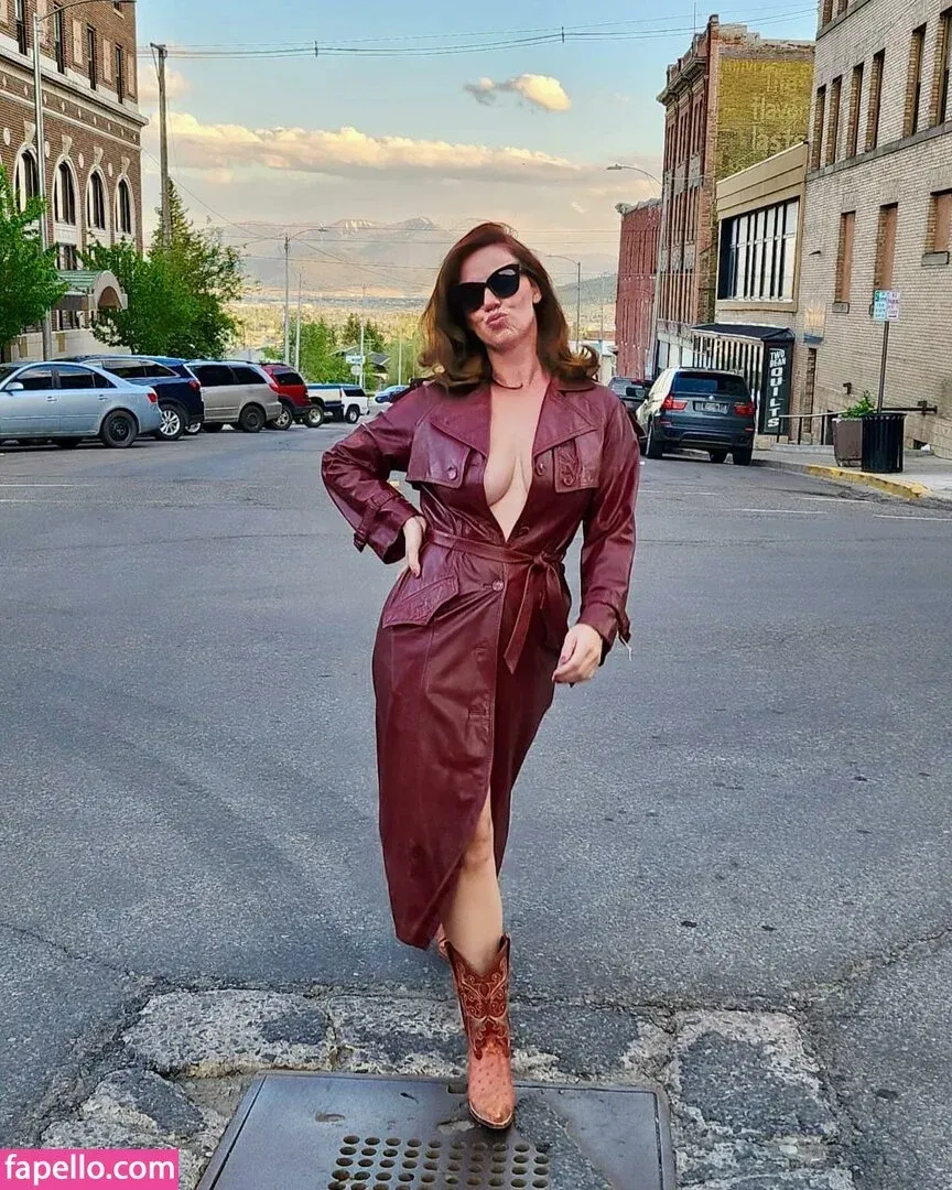 Kelli Garner Onlyfans Photo Gallery 