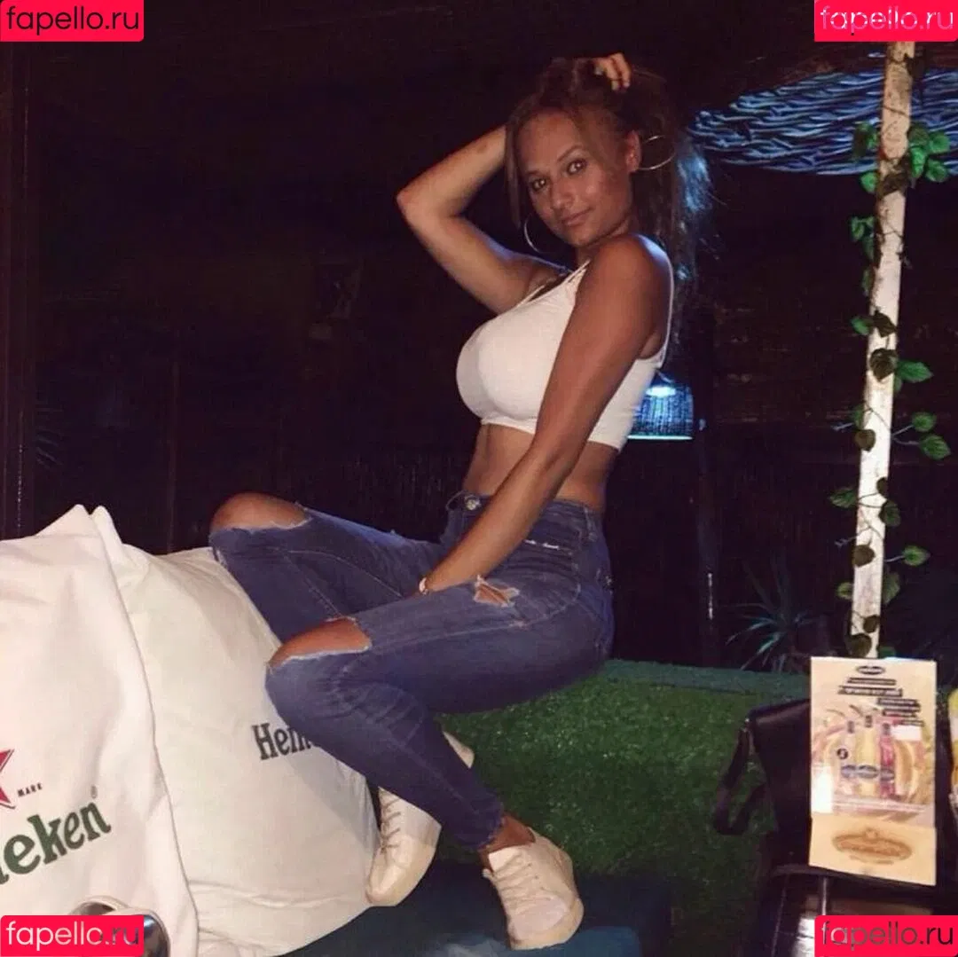Elinor Ifrah Onlyfans Photo Gallery 