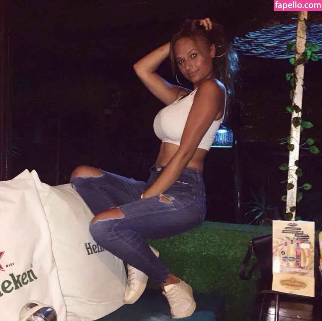 Elinor Ifrah Onlyfans Photo Gallery 