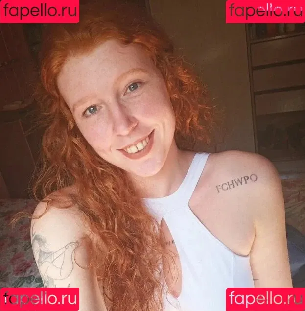 redheadlaura Onlyfans Photo Gallery 