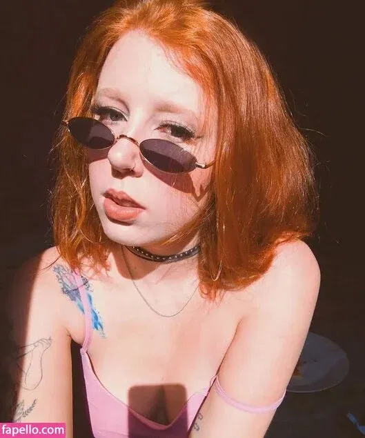 redheadlaura Onlyfans Photo Gallery 