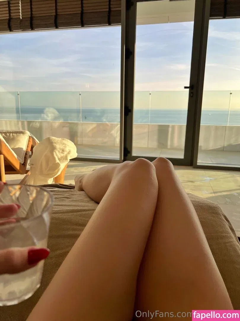 miafoster Onlyfans Photo Gallery 