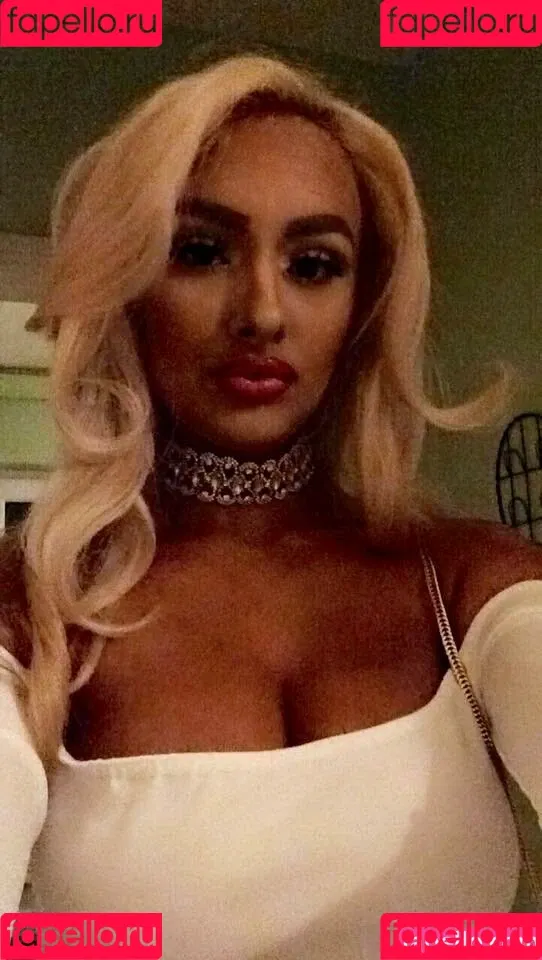 Milly Watts Onlyfans Photo Gallery 
