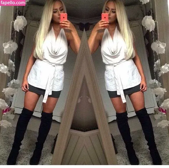 Milly Watts Onlyfans Photo Gallery 