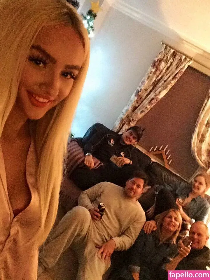 Milly Watts Onlyfans Photo Gallery 