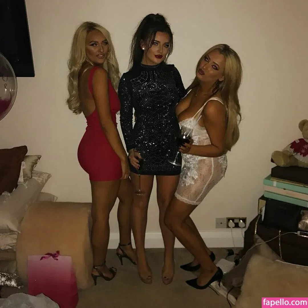 Milly Watts Onlyfans Photo Gallery 