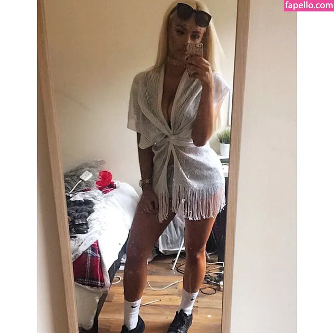 Milly Watts Onlyfans Photo Gallery 