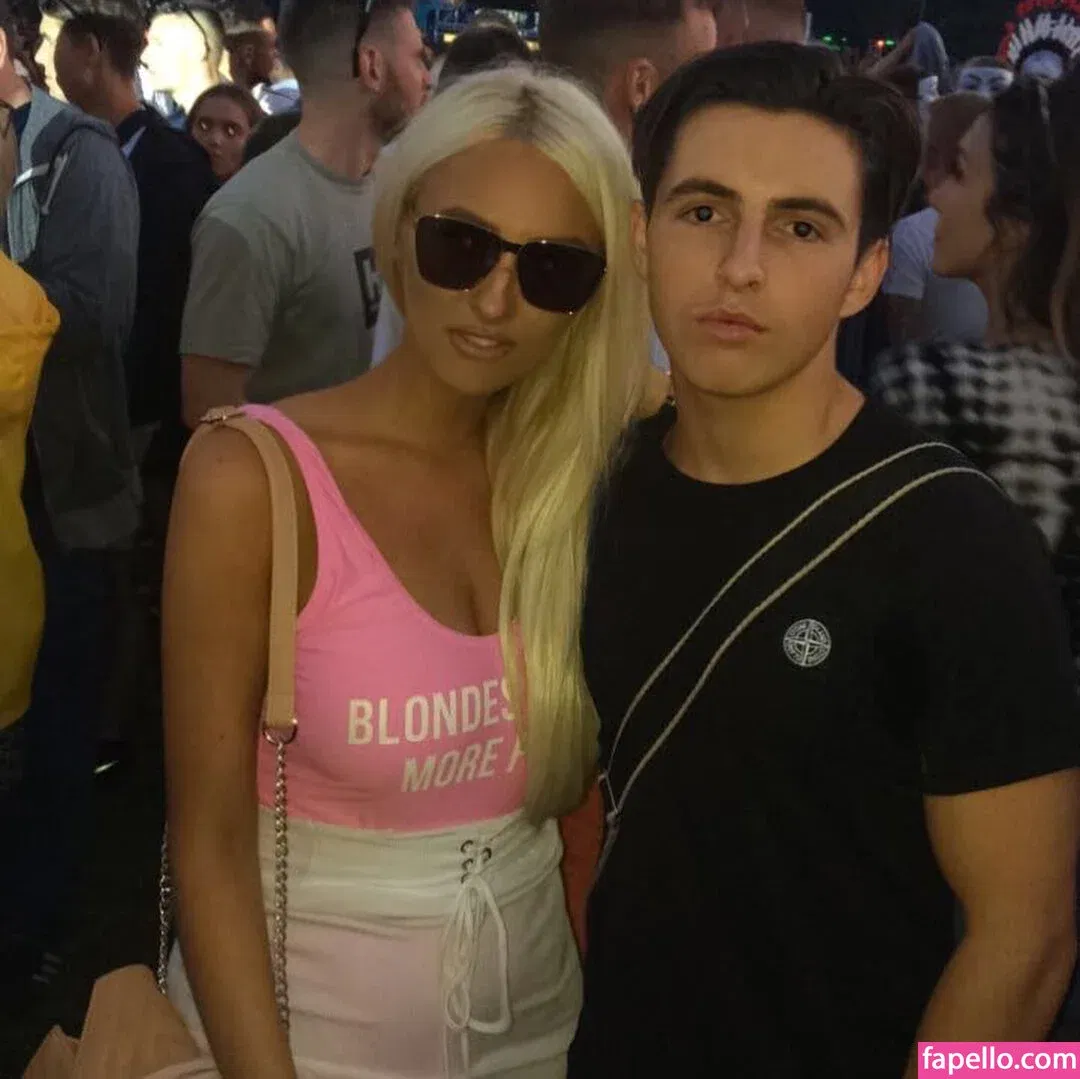 Milly Watts Onlyfans Photo Gallery 