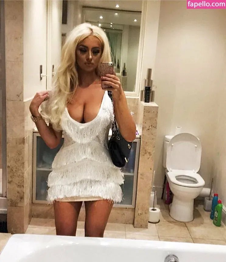 Milly Watts Onlyfans Photo Gallery 