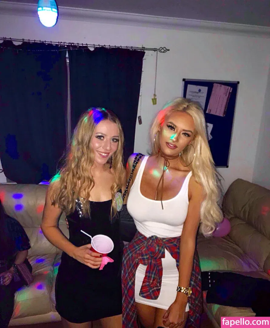 Milly Watts Onlyfans Photo Gallery 