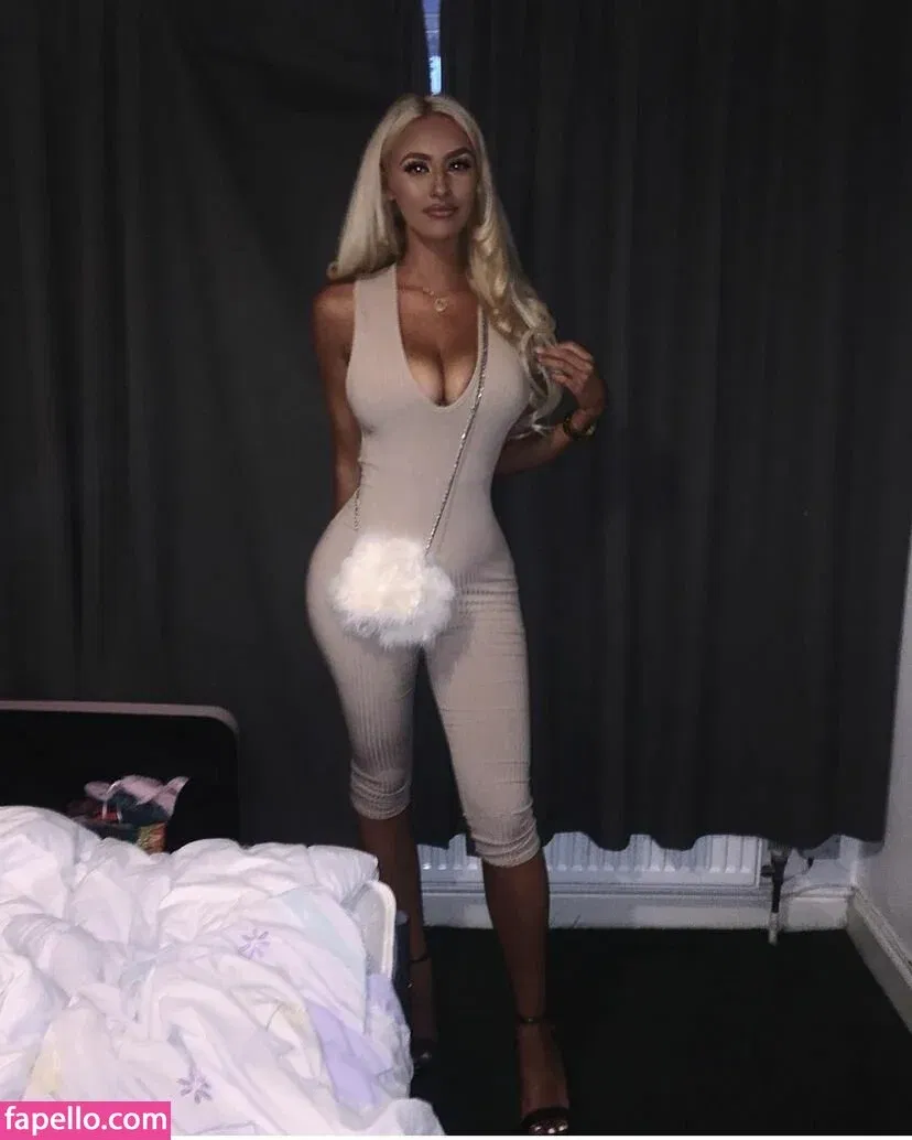 Milly Watts Onlyfans Photo Gallery 