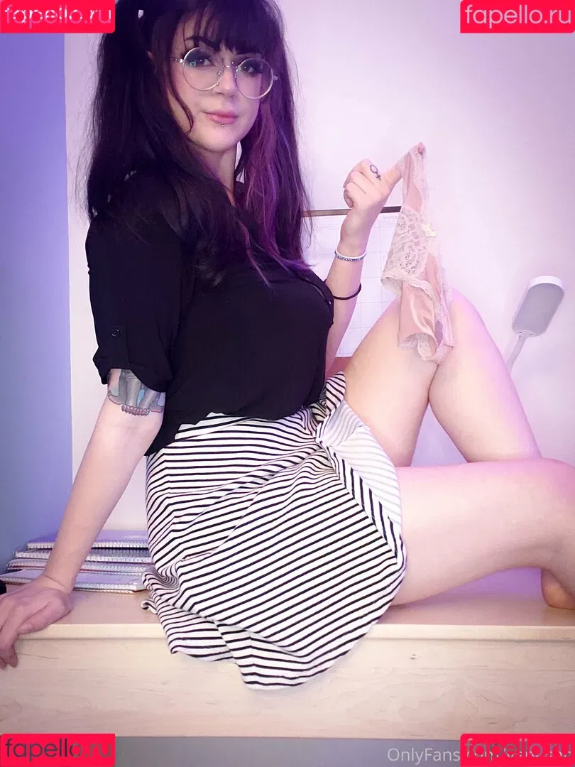 SleepiSocialist Onlyfans Photo Gallery 