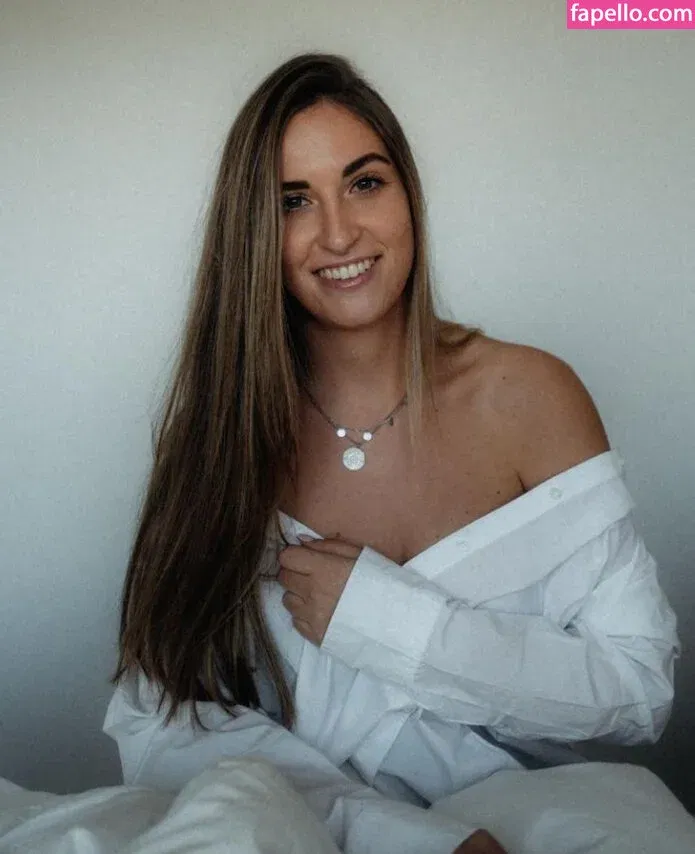 Kim Füngeling Onlyfans Photo Gallery 