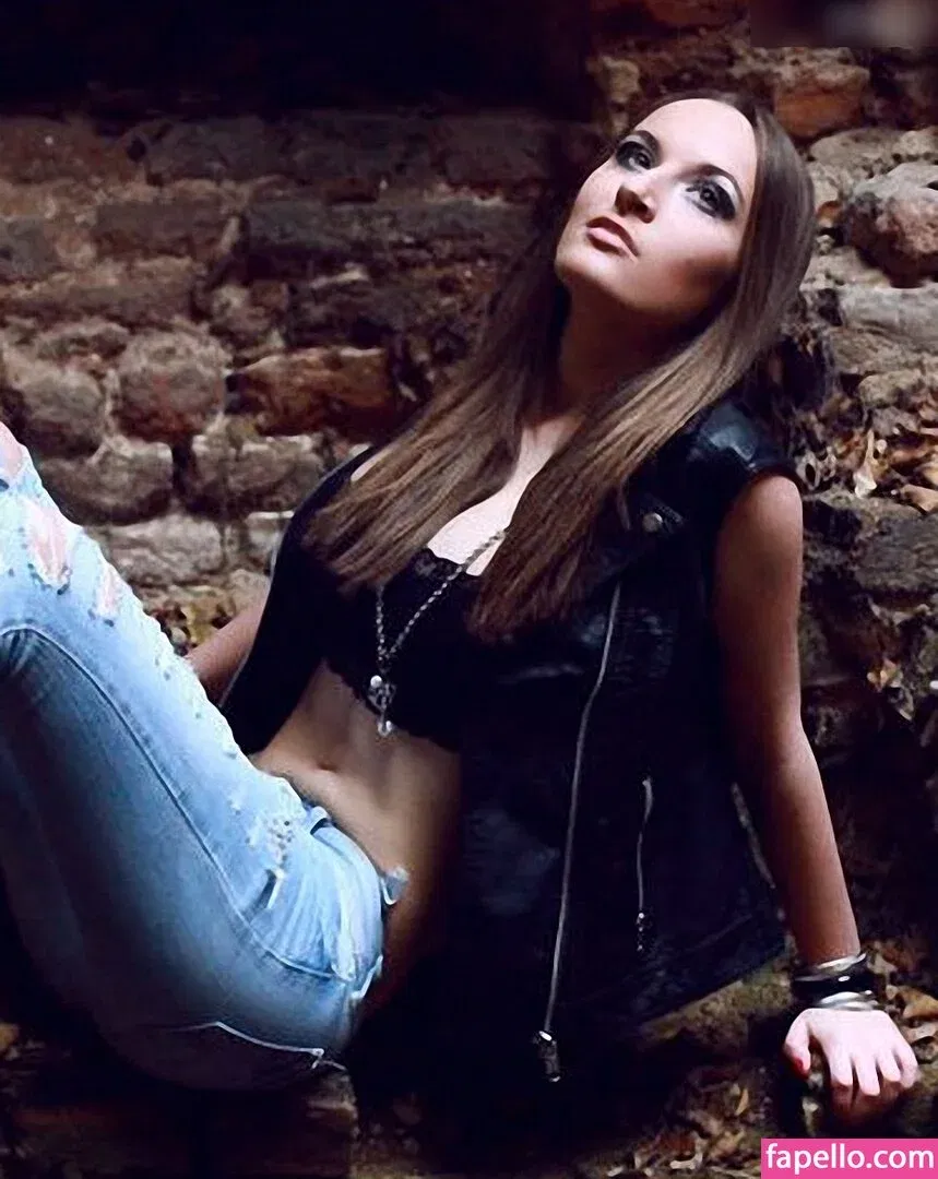 Kim Füngeling Onlyfans Photo Gallery 