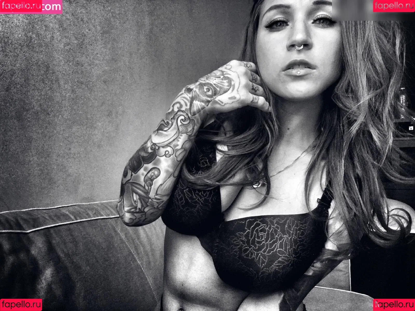 Nancy Mietzi Onlyfans Photo Gallery 