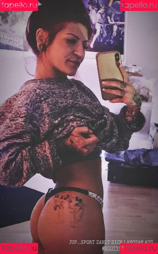 Nancy Mietzi Onlyfans Photo Gallery 
