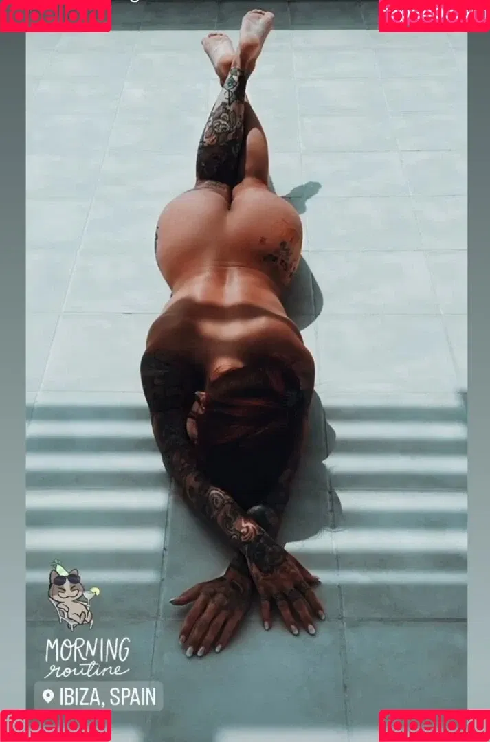 Nancy Mietzi Onlyfans Photo Gallery 