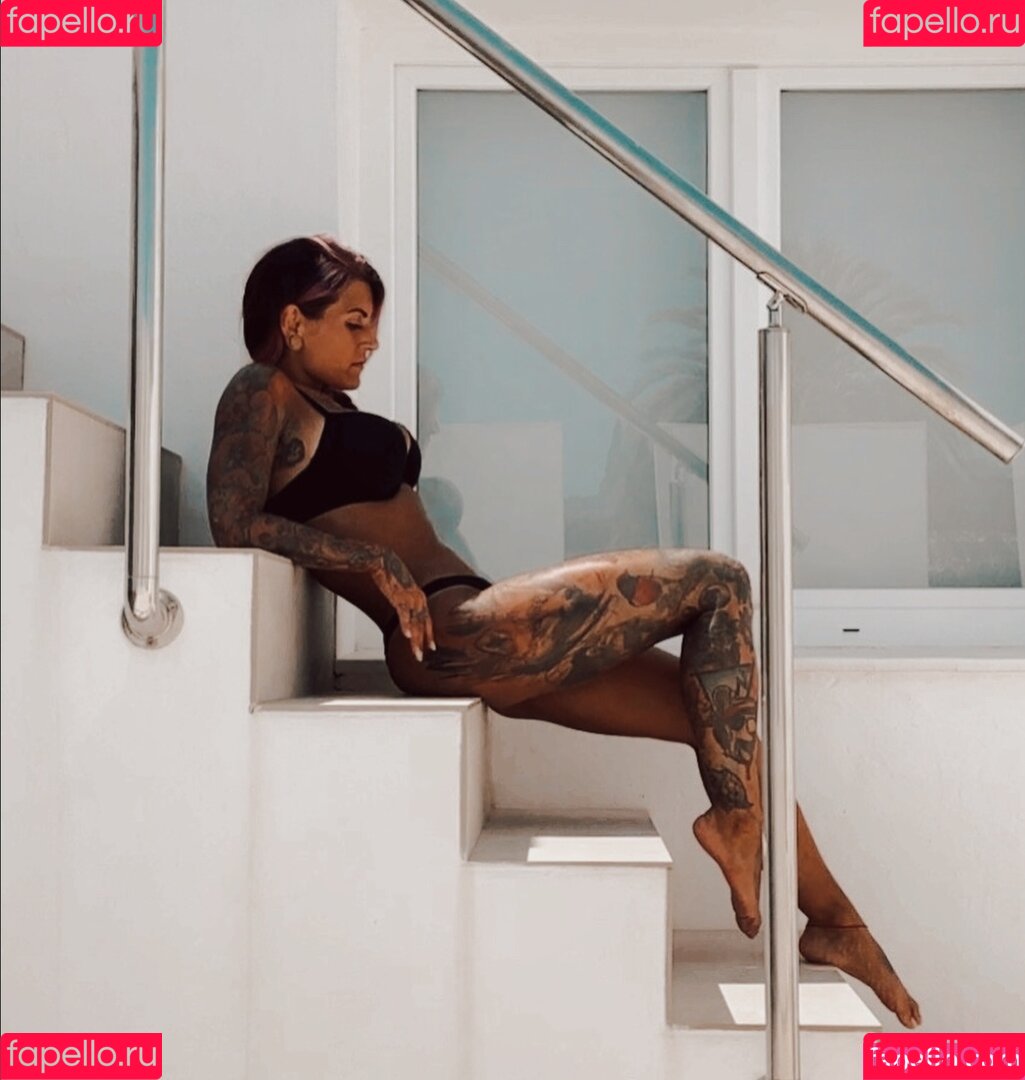 Nancy Mietzi Onlyfans Photo Gallery 