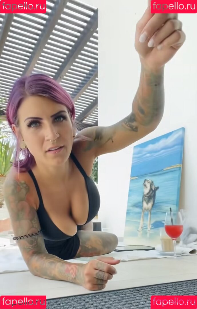 Nancy Mietzi Onlyfans Photo Gallery 