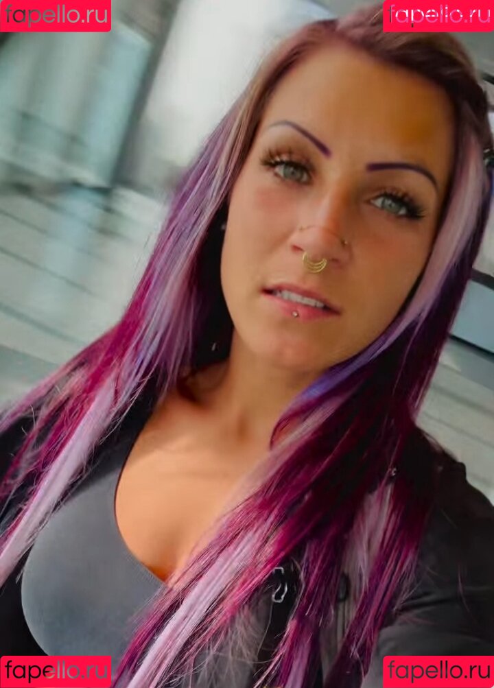 Nancy Mietzi Onlyfans Photo Gallery 