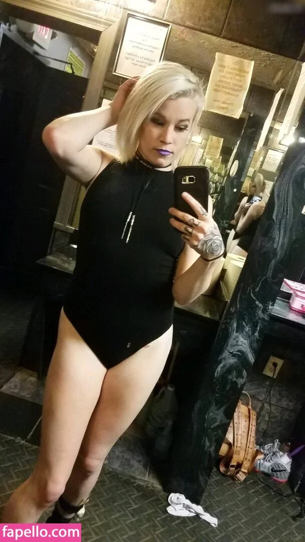 Aiden Aspen Onlyfans Photo Gallery 