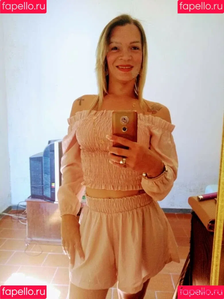 Laiza Lavier Onlyfans Photo Gallery 