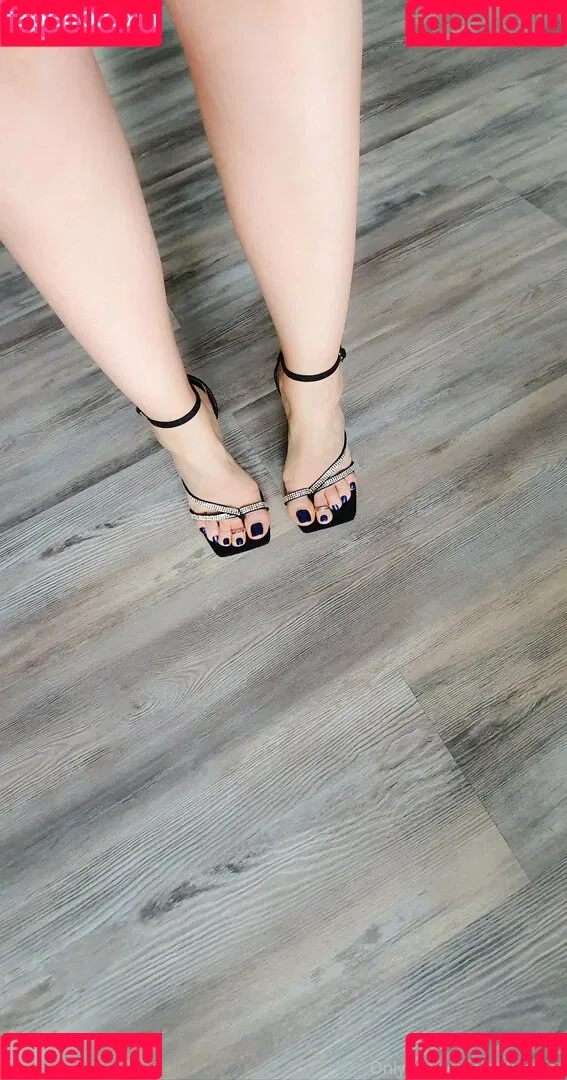 sofiastoes Onlyfans Photo Gallery 