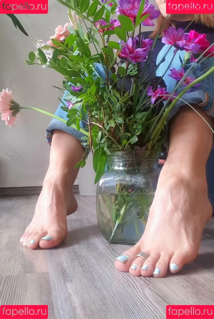 sofiastoes Onlyfans Photo Gallery 