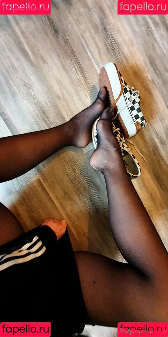 sofiastoes Onlyfans Photo Gallery 