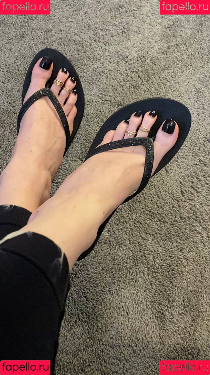 sofiastoes Onlyfans Photo Gallery 