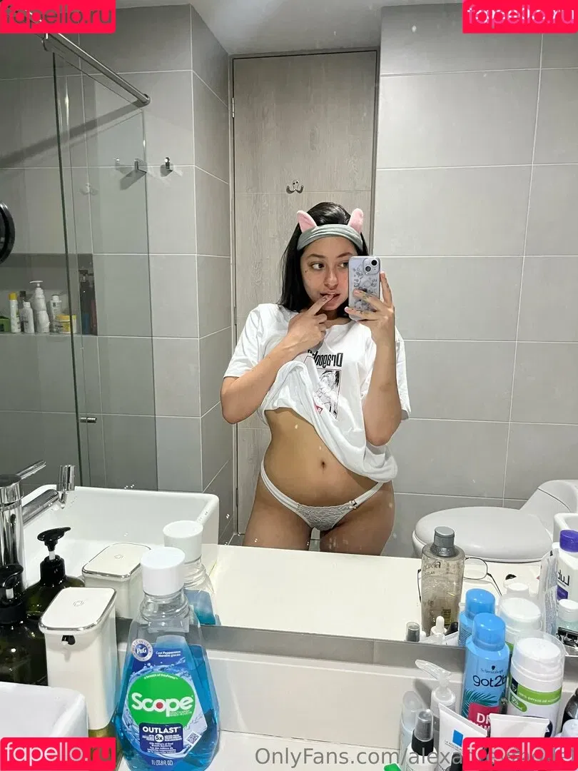 zoelushmodel Onlyfans Photo Gallery 