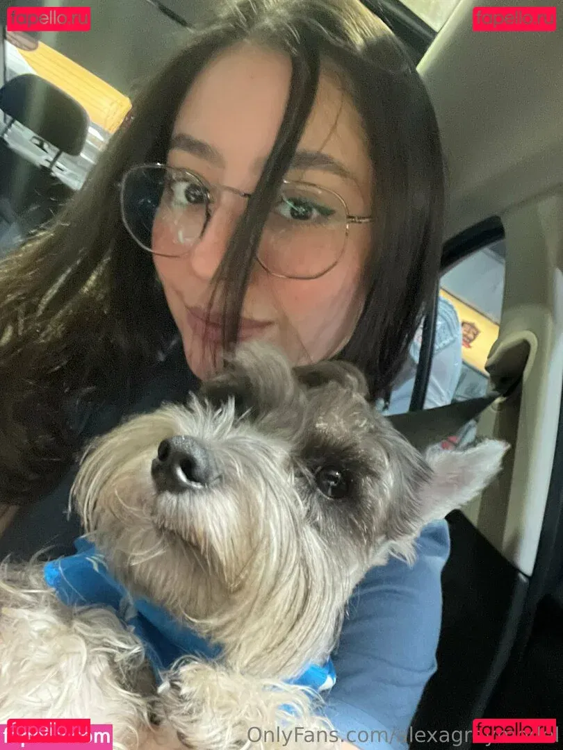 zoelushmodel Onlyfans Photo Gallery 