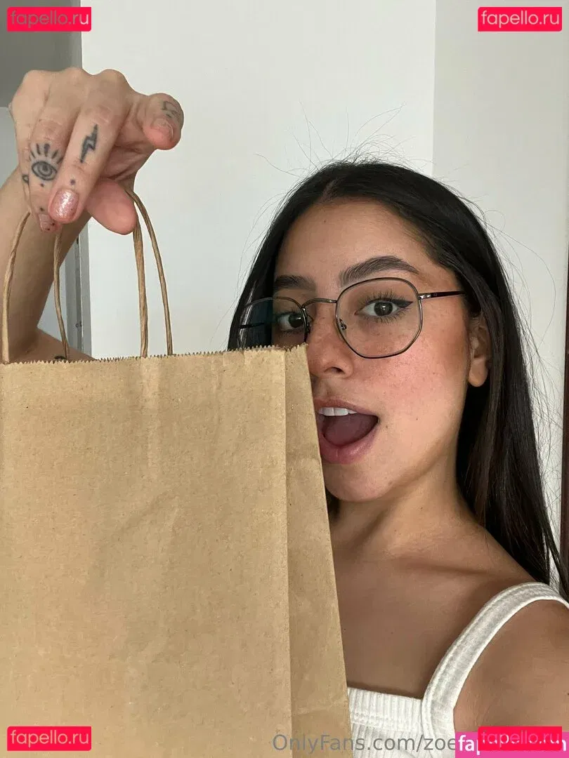 zoelushmodel Onlyfans Photo Gallery 