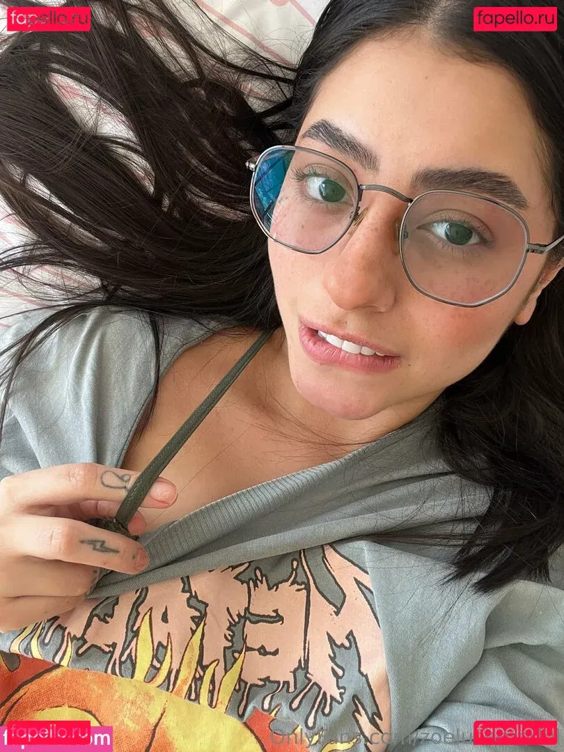 zoelushmodel Onlyfans Photo Gallery 