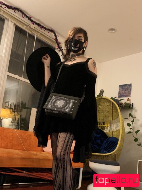 Daramgar Nude Onlyfans Photo 5