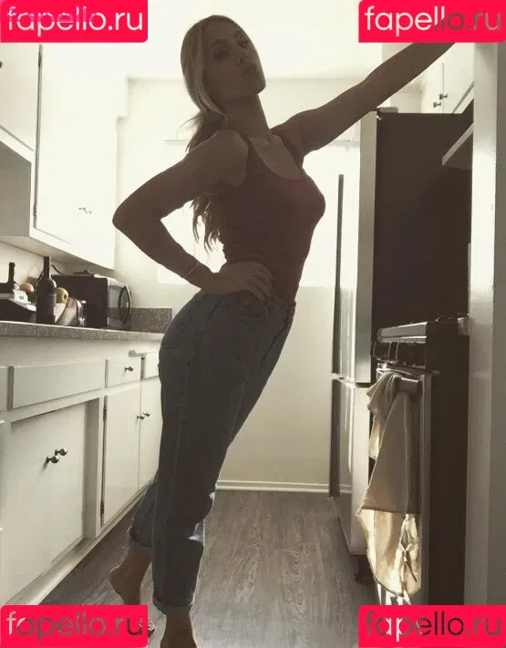 Lisa Gilroy Onlyfans Photo Gallery 